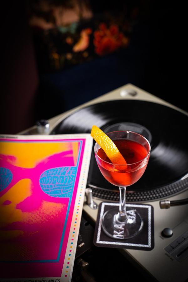 Ovolo The Valley Brisbane Eksteriør billede A Pink Lady cocktail