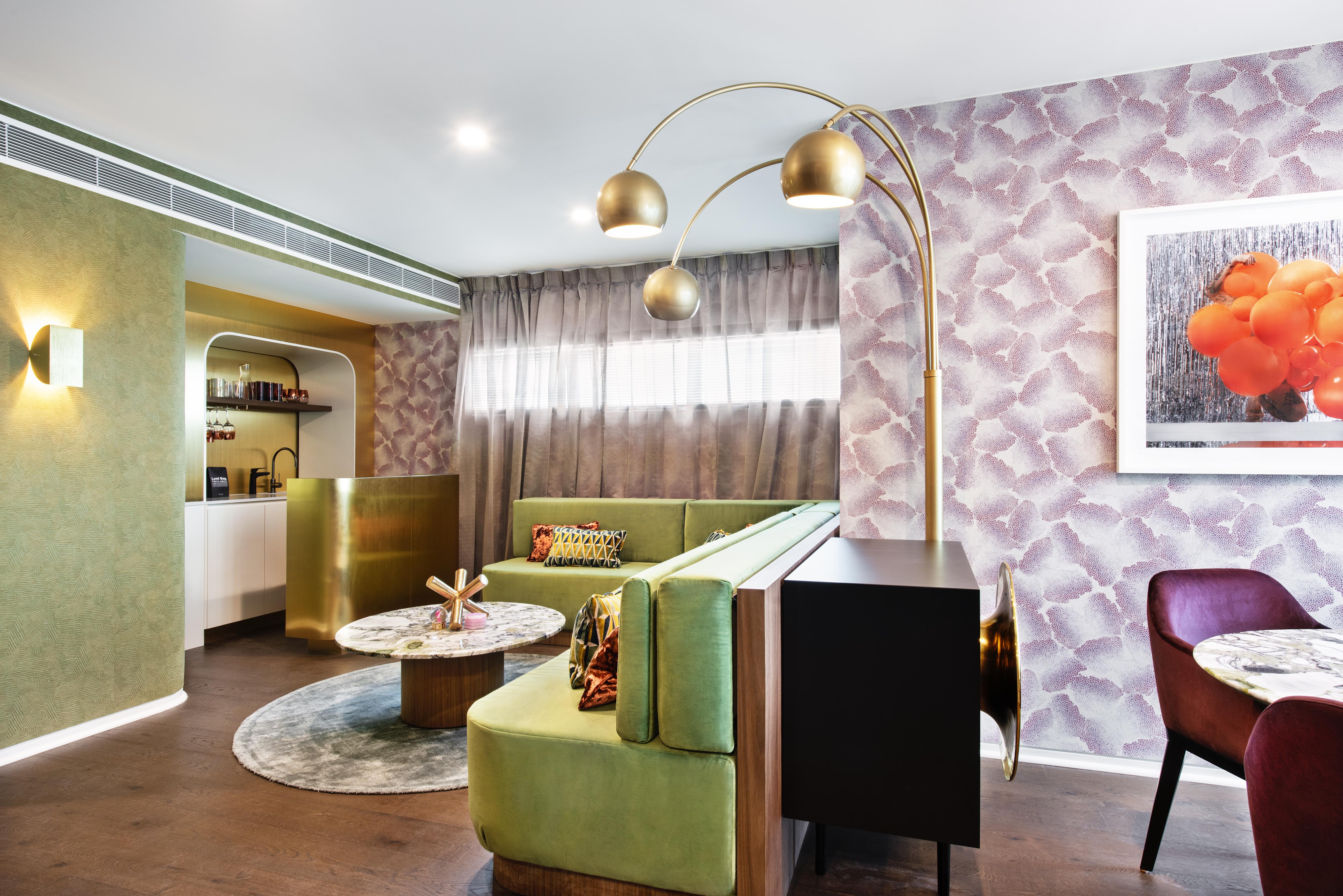 Ovolo The Valley Brisbane Eksteriør billede The interior of the 2018 refurbished lounge