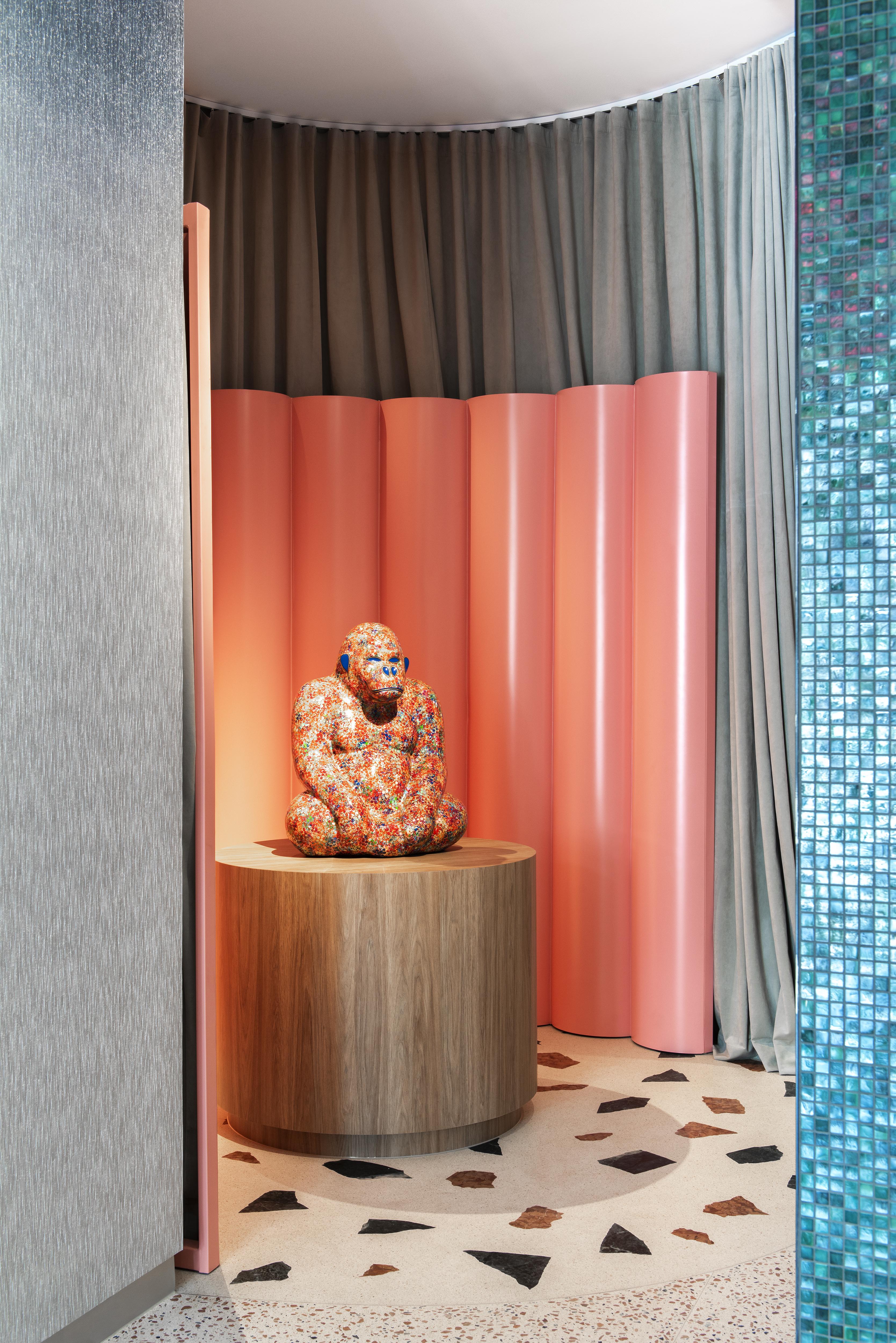 Ovolo The Valley Brisbane Eksteriør billede The sculpture "The Thinker" by Jean-Michel Picart