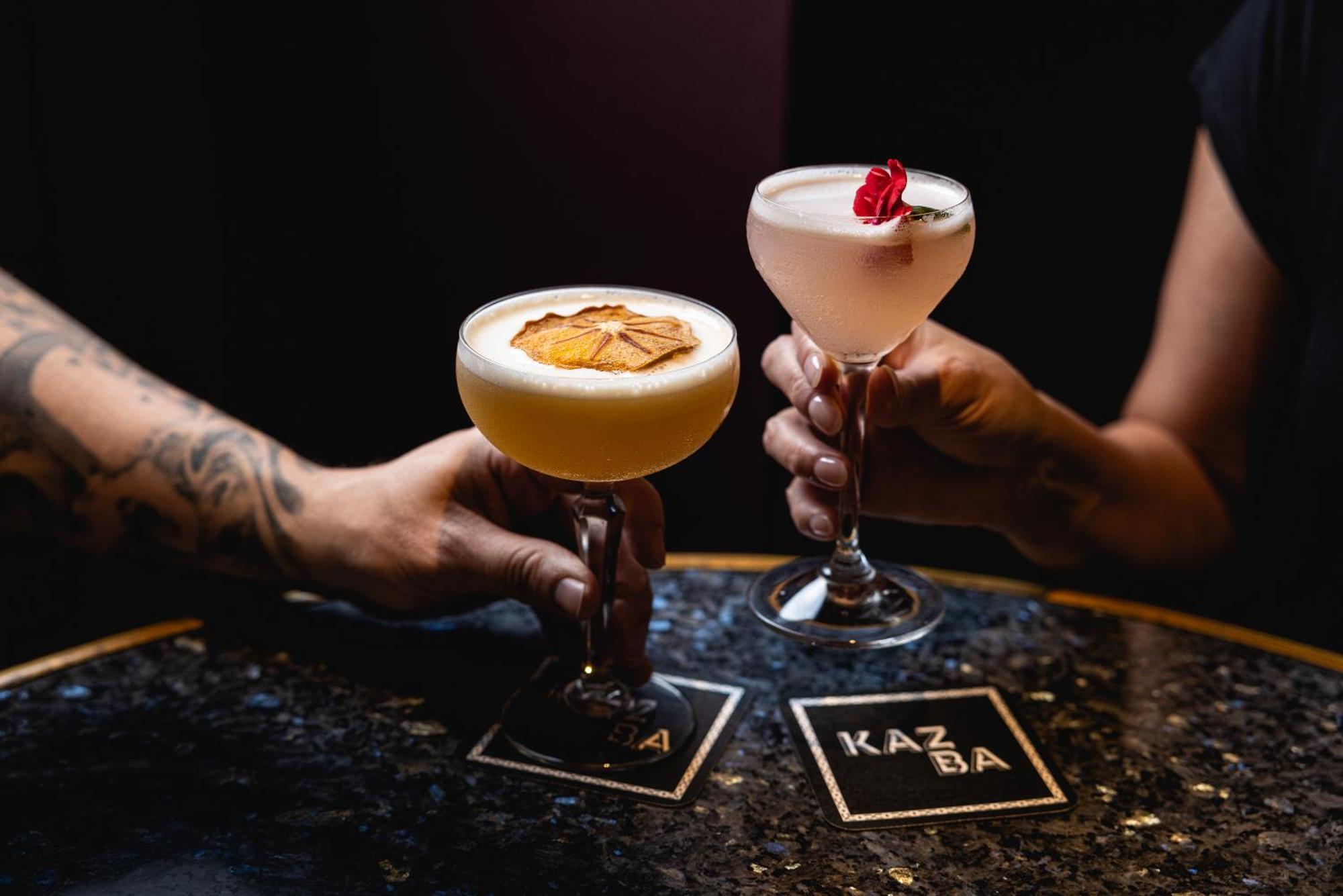 Ovolo The Valley Brisbane Eksteriør billede Two cocktails at KAZEA