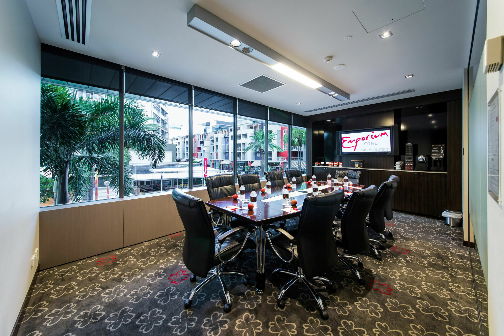 Ovolo The Valley Brisbane Eksteriør billede Meeting room at the hotel
